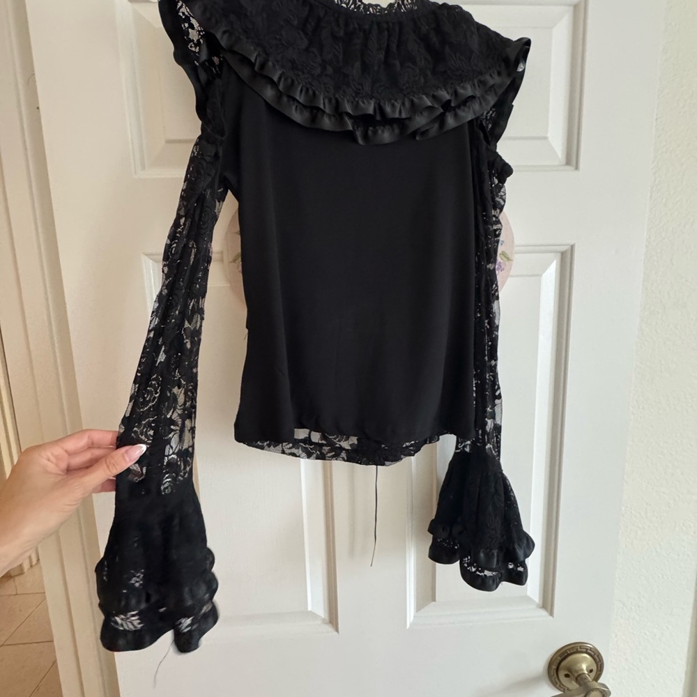 Elegant Black Ruffle Blouse - Picture 5 of 7